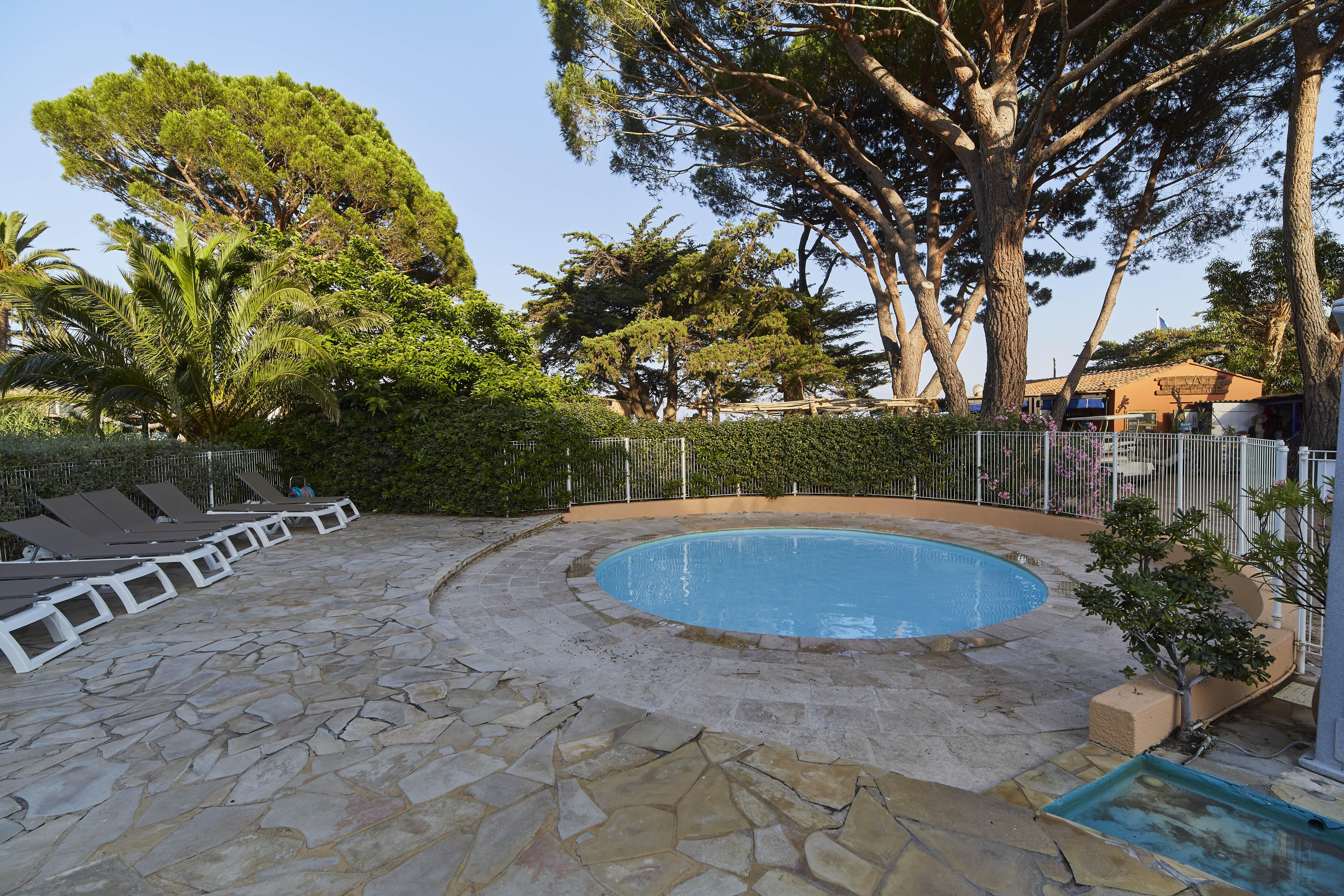 Residence Pierre & Vacances L'Anse De Pramousquier Le Lavandou Exterior photo