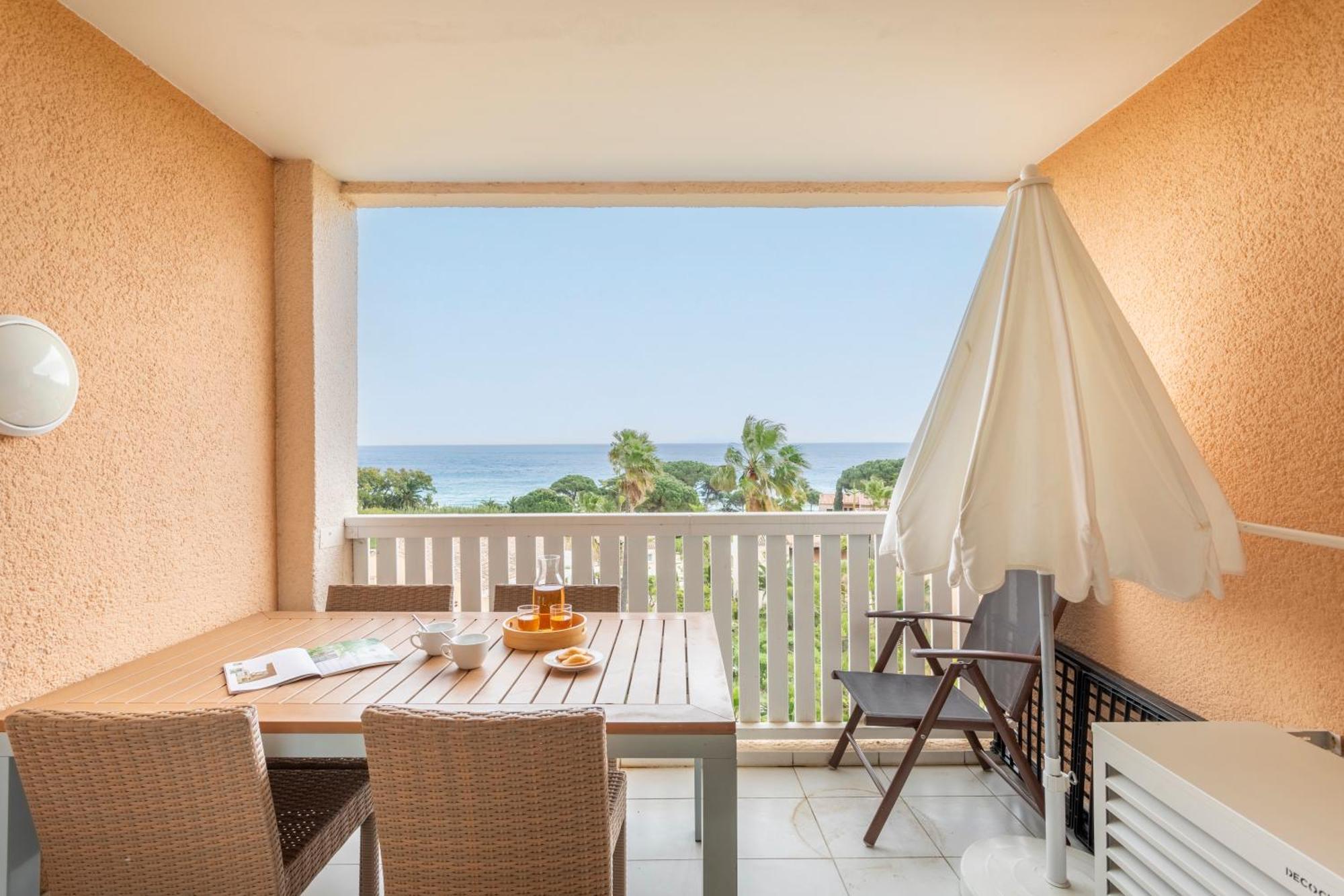 Residence Pierre & Vacances L'Anse De Pramousquier Le Lavandou Exterior photo